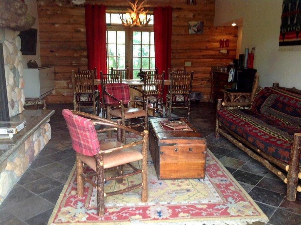 Finger Lakes Lodging Скеніетлес Екстер'єр фото