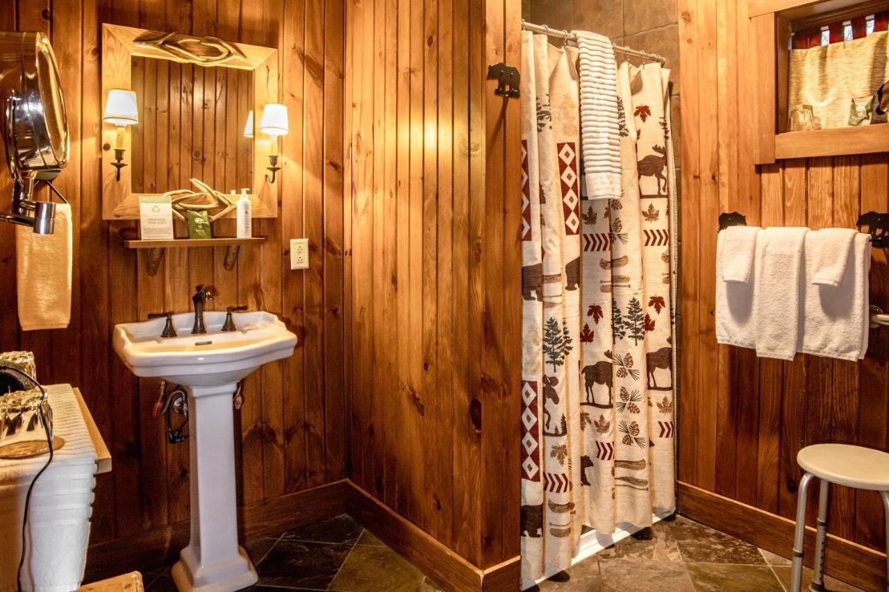 Finger Lakes Lodging Скеніетлес Екстер'єр фото