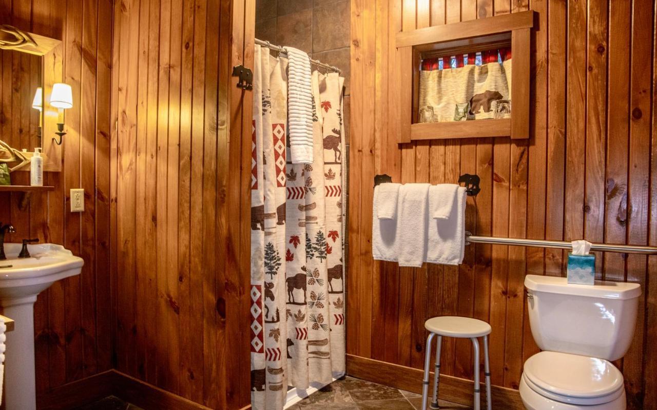 Finger Lakes Lodging Скеніетлес Екстер'єр фото