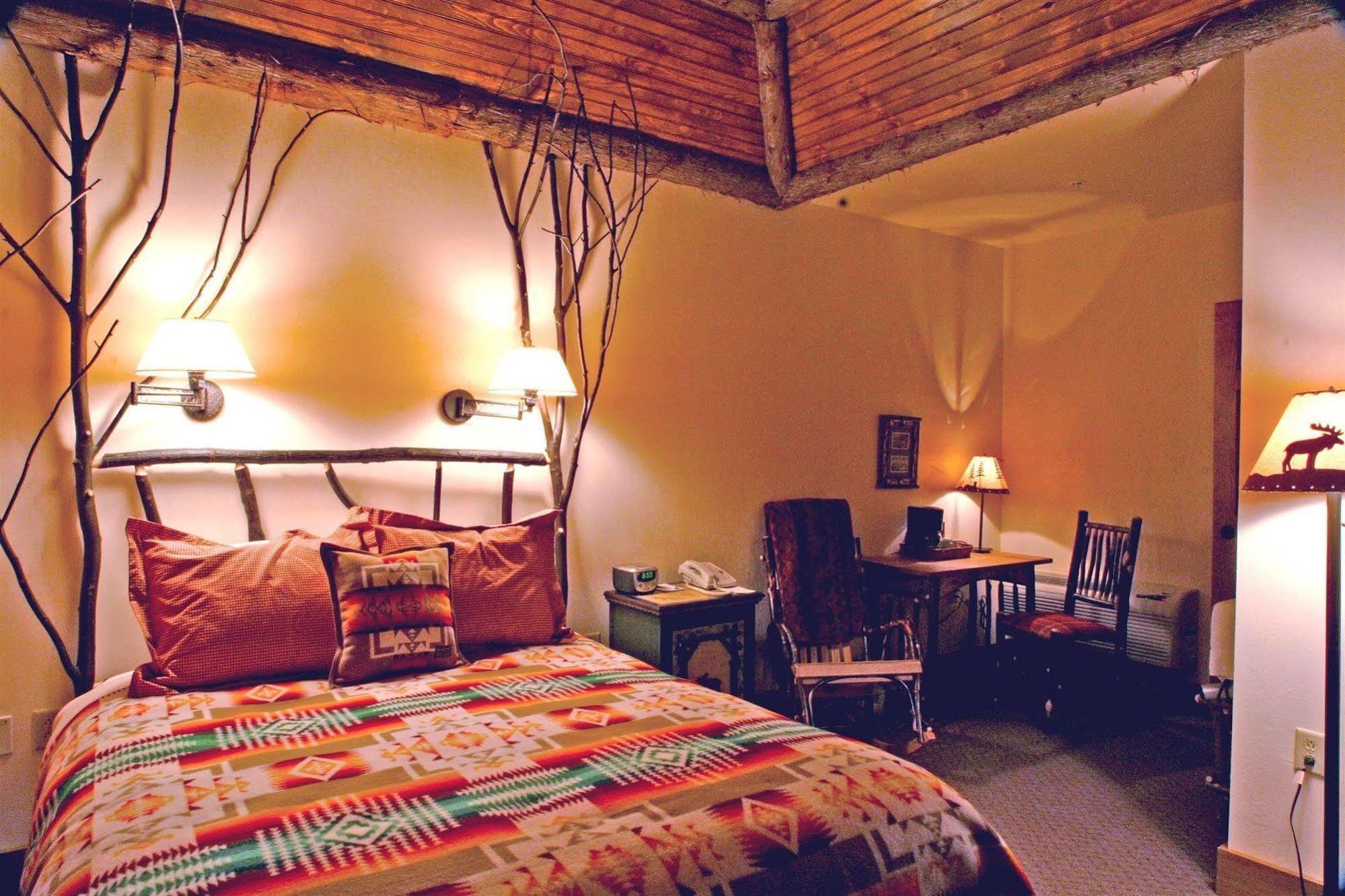 Finger Lakes Lodging Скеніетлес Екстер'єр фото