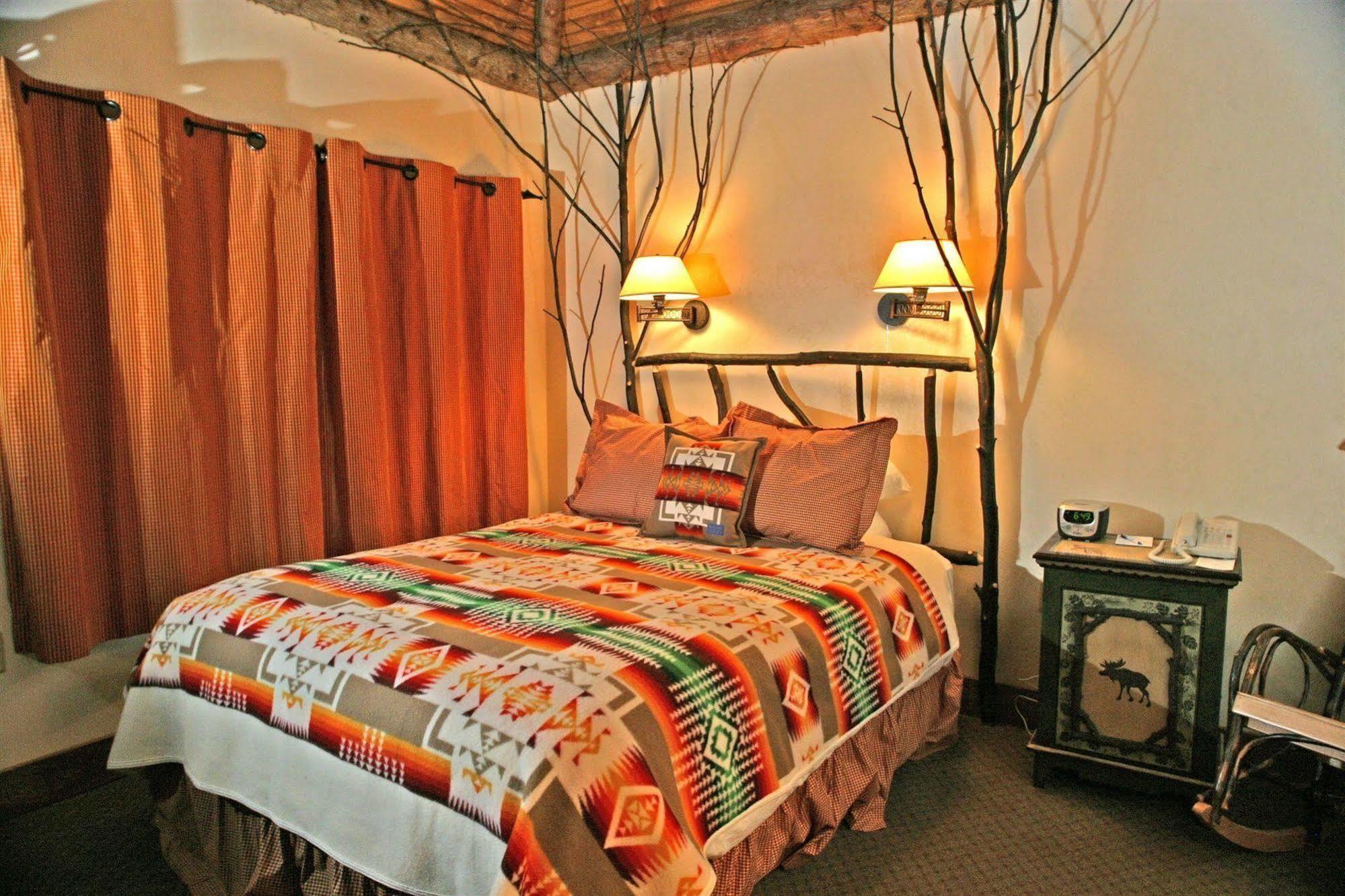 Finger Lakes Lodging Скеніетлес Екстер'єр фото
